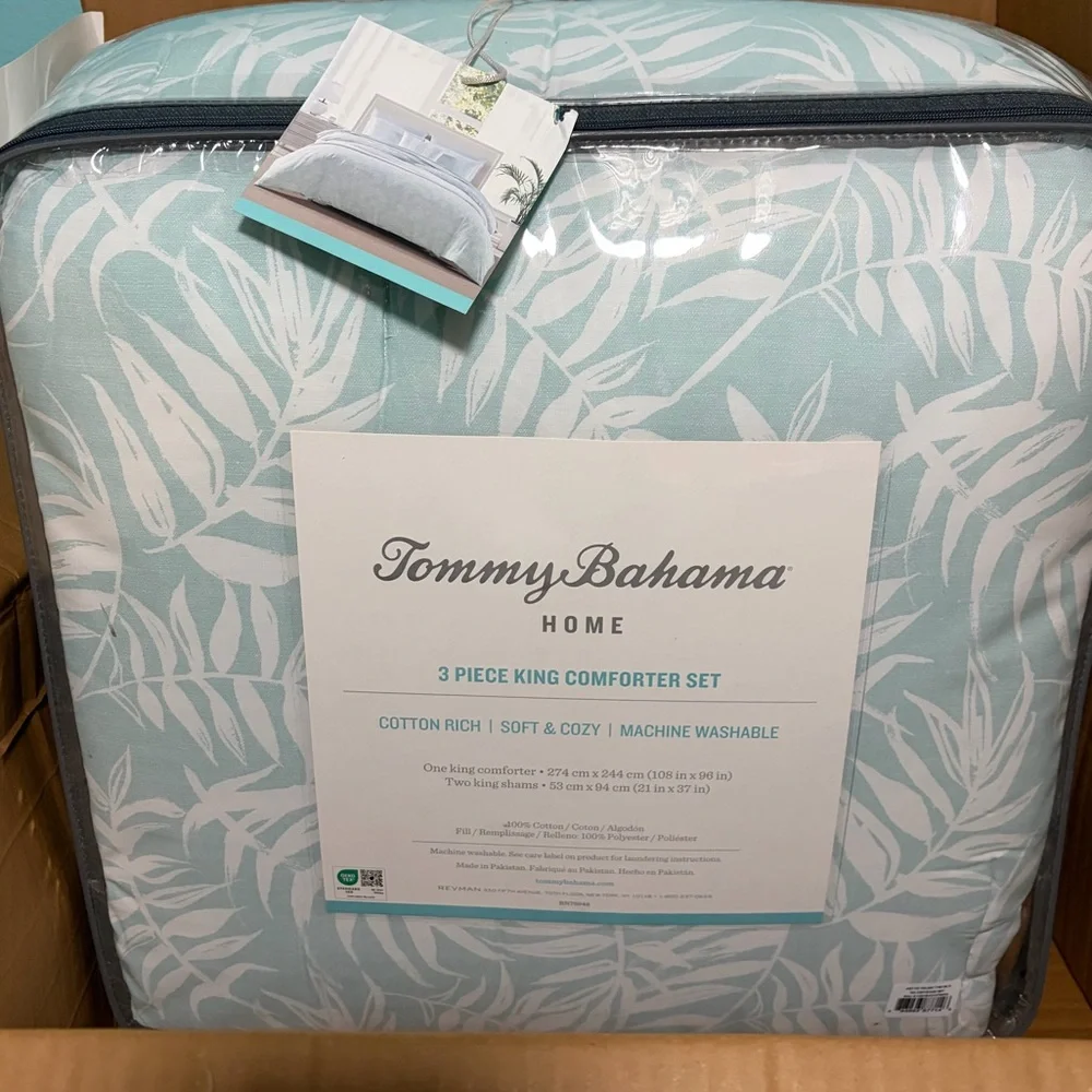 Tommy Bahama Palms Blue 3-Piece Plain Weave Cotton Reversible Comforter Sham Set